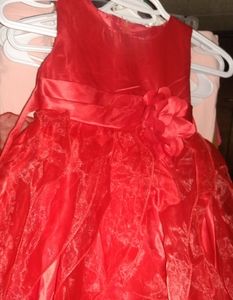 Brand New red 👗 for the holidays beautiful for your little angel